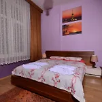 Hotel Subrosa