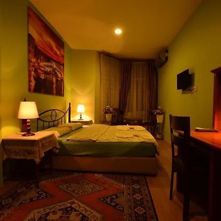 Subrosa Hotel