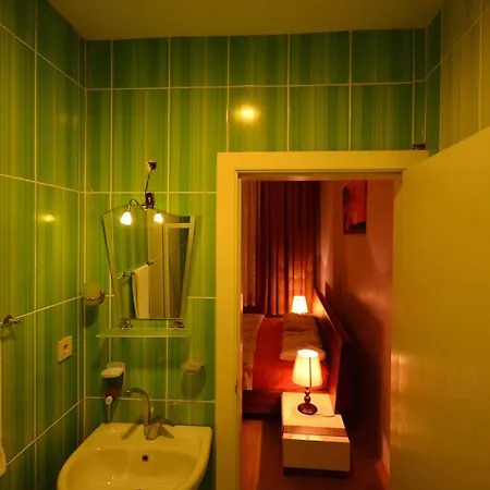 Subrosa Κωνσταντινούπολη