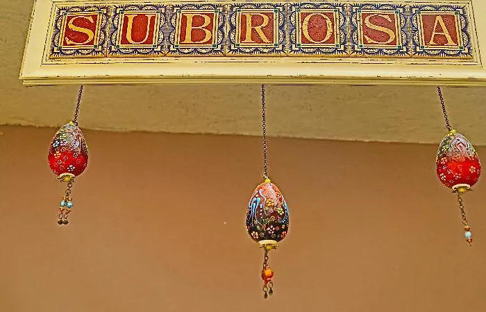 ホテル Subrosa 3*