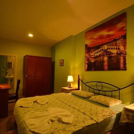 Hotel Subrosa 3*